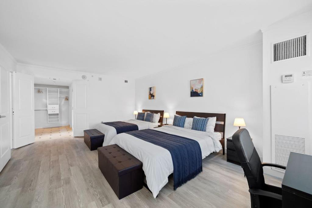 Beachfront 1br2ba Cozysuites At Showboat *